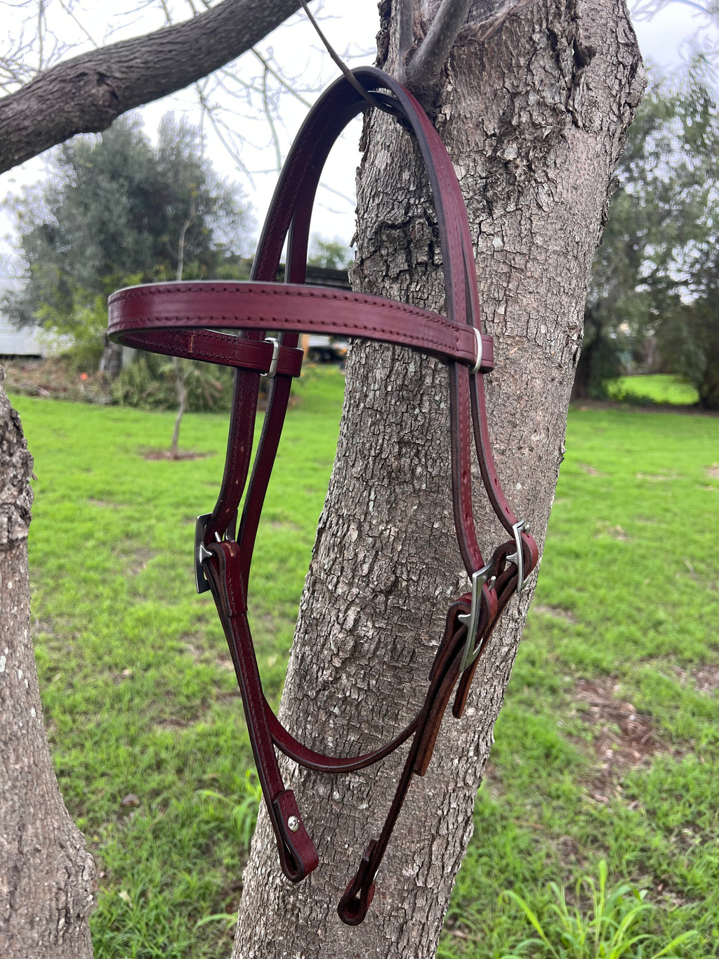 The Classic Split Head Stitched